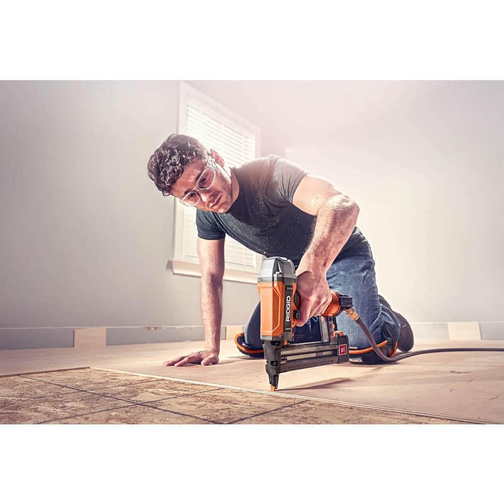 Pneumatic 18-Gauge 1-1/2 in. Finish Stapler with Contractor's Bag